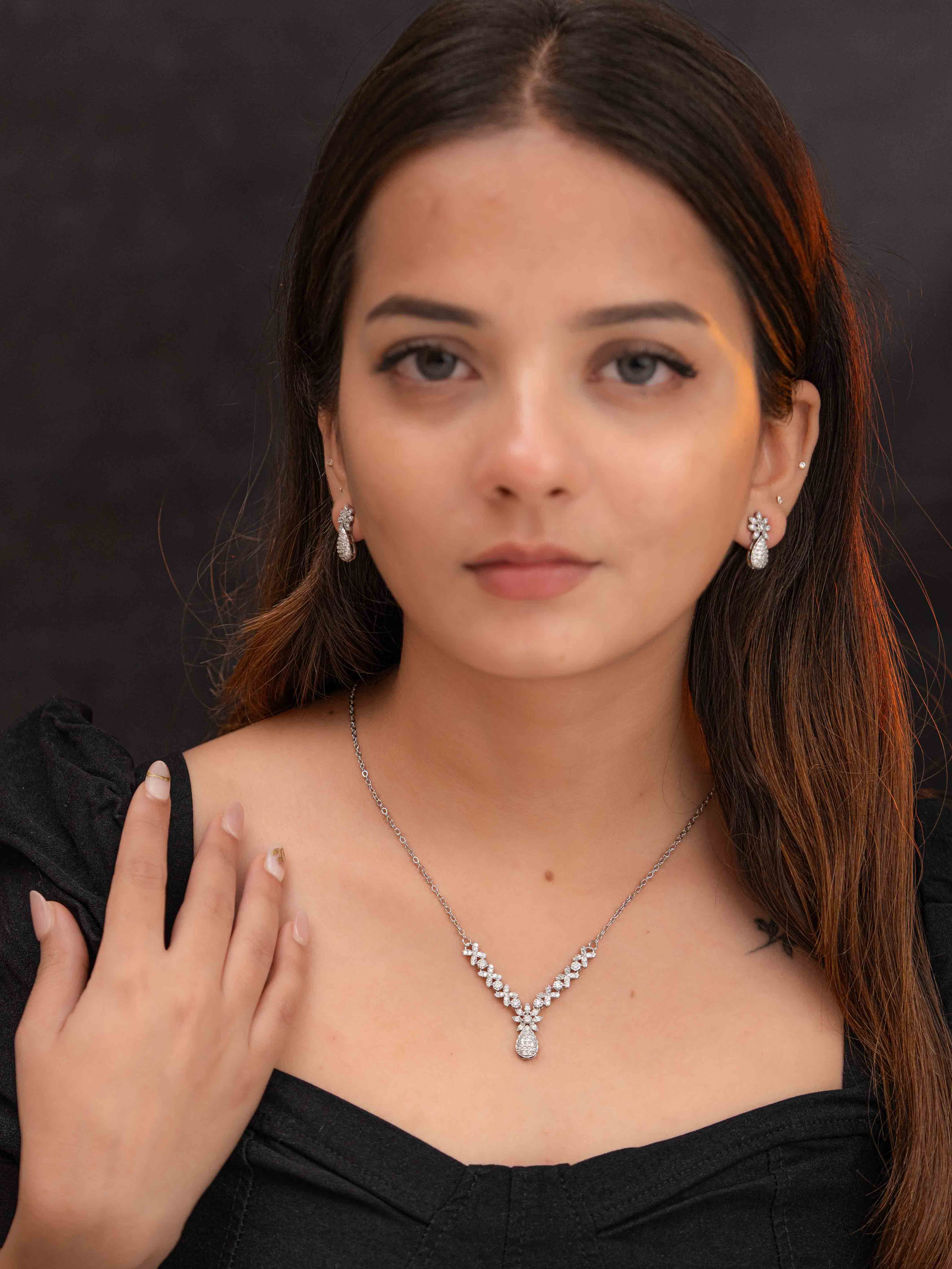 Prakruti Silver Necklace Set - Image 4